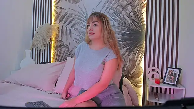 Samaantha-White online show from February 16, 2026, 11:42 am