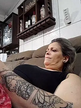 marcialoira online show from December 1, 2025, 11:27 pm