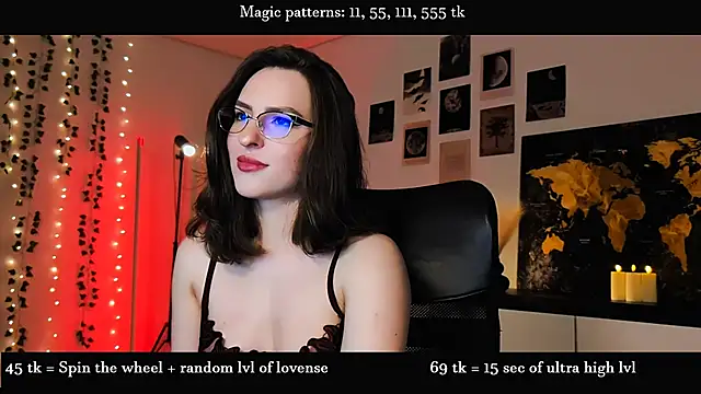 Snapshot of Alicia_x_art chatting on June 5, 2026, 7:19 pm Alicia x art online show from June 5, 2026, 7:19 pm