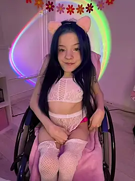 MiniSophiaa online show from April 6, 2026, 8:15 am