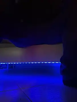 Bennyben8604 online show from December 7, 2024, 9:17 pm