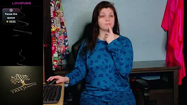 Snapshot of TreeJeanne chatting on March 2, 2026, 12:11 am TreeJeanne online show from March 2, 2026, 12:11 am