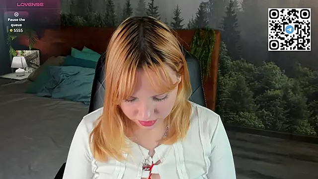 Stacy Luv online show from October 8, 2025, 1:07 am