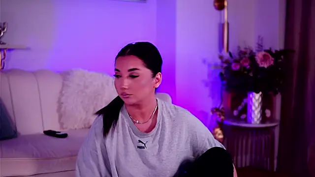 babyyboomm online show from April 7, 2026, 1:24 pm