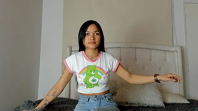 Miiss scarlett1 online show from March 7, 2025, 9:17 pm