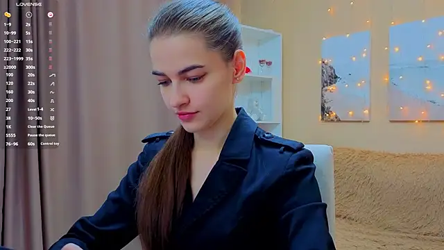 AstoriyaNight online show from April 11, 2026, 4:09 am