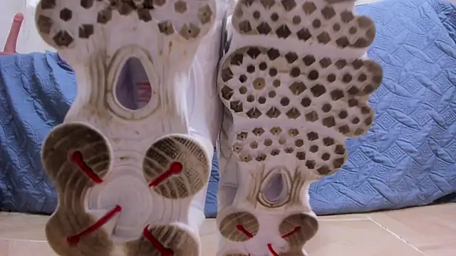 Little Jenni online show from November 12, 2025, 1:37 pm