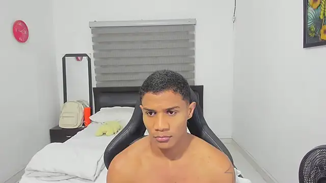 Snapshot of corzoethan chatting on February 14, 2026, 11:05 pm corzoethan online show from February 14, 2026, 11:05 pm