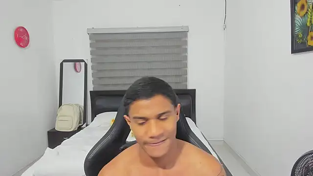 Snapshot of corzoethan chatting on February 20, 2026, 11:17 pm corzoethan online show from February 20, 2026, 11:17 pm