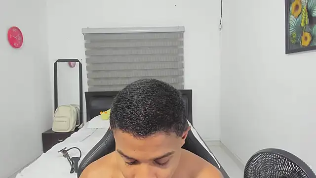 Snapshot of corzoethan chatting on February 27, 2026, 11:04 pm corzoethan online show from February 27, 2026, 11:04 pm