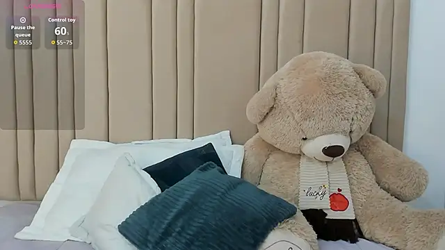 Snapshot of izadii chatting on February 10, 2026, 8:08 pm izadii online show from February 10, 2026, 8:08 pm