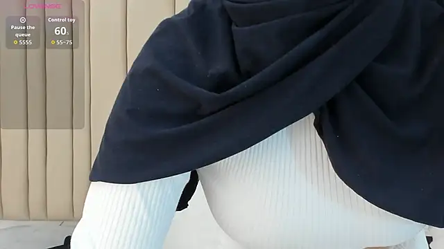 Snapshot of izadii chatting on February 11, 2026, 7:14 pm izadii online show from February 11, 2026, 7:14 pm