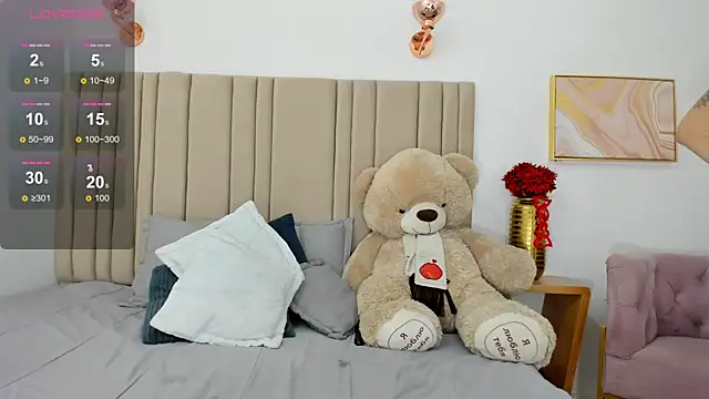 izadii online show from March 14, 2025, 9:54 pm