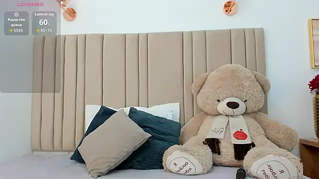 Snapshot of izadii chatting on February 21, 2026, 6:54 pm izadii online show from February 21, 2026, 6:54 pm