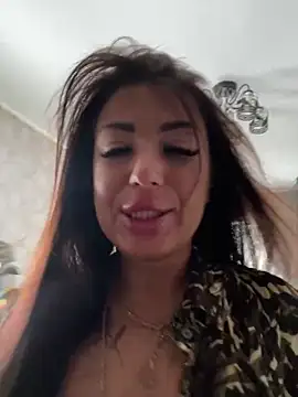 RuslanaXX online show from October 6, 2025, 4:24 am