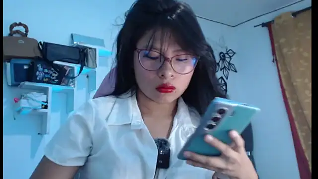 Snapshot of Alizon95 chatting on March 26, 2026, 9:13 pm Alizon95 online show from March 26, 2026, 9:13 pm
