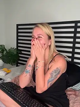 Snapshot of stefanny_ruiz_ chatting on January 29, 2025, 3:47 pm stefanny ruiz online show from January 29, 2025, 3:47 pm