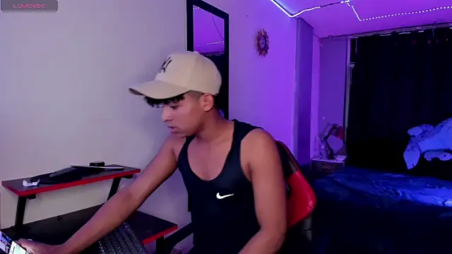 Noah Smith04 online show from September 14, 2025, 11:16 pm