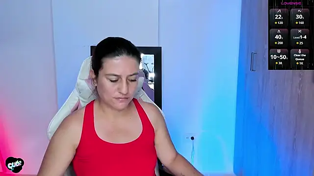 Snapshot of Saskyaa chatting on February 12, 2026, 2:22 am Saskyaa online show from February 12, 2026, 2:22 am