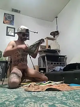 LongDickZee562 online show from November 30, 2025, 7:31 am