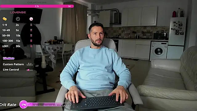 Snapshot of ZackFraser chatting on October 4, 2025, 9:33 am ZackFraser online show from October 4, 2025, 9:33 am