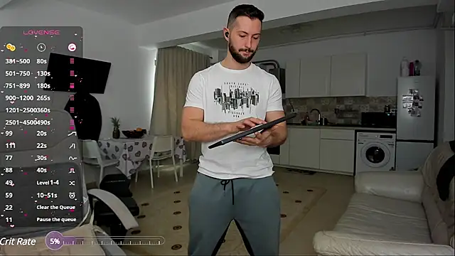 Snapshot of ZackFraser chatting on March 17, 2025, 8:29 am ZackFraser online show from March 17, 2025, 8:29 am