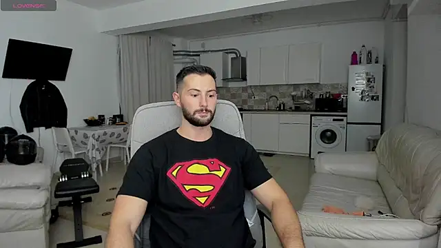 Snapshot of ZackFraser chatting on October 18, 2025, 5:48 pm ZackFraser online show from October 18, 2025, 5:48 pm