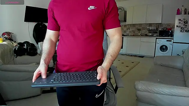 Snapshot of ZackFraser chatting on October 25, 2025, 8:35 am ZackFraser online show from October 25, 2025, 8:35 am