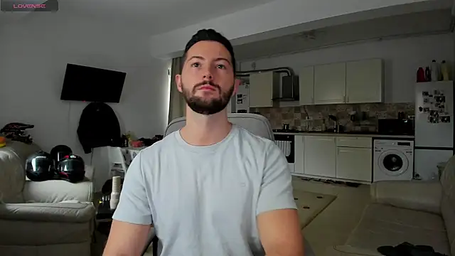 Snapshot of ZackFraser chatting on November 5, 2025, 9:56 am ZackFraser online show from November 5, 2025, 9:56 am