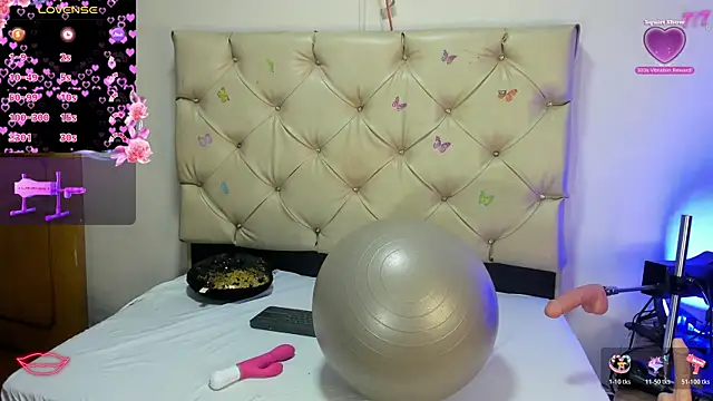 Snapshot of cleopatraa chatting on May 12, 2026, 11:00 pm cleopatraa online show from May 12, 2026, 11:00 pm