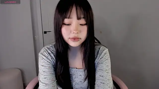 hee young11 online show from September 18, 2025, 1:25 pm