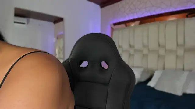 Kleverly Manson1 online show from September 16, 2025, 8:21 pm