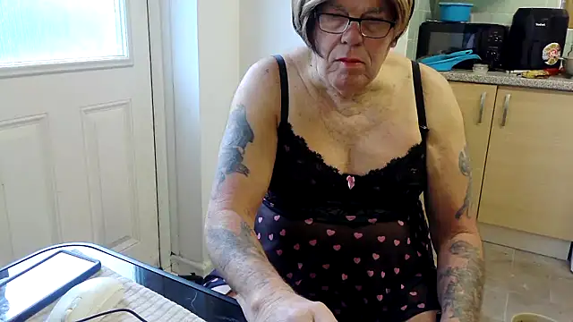 samanthasissieuk online show from March 5, 2026, 8:00 am