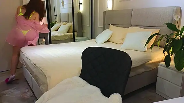 Lina-hill online show from April 30, 2026, 7:59 am