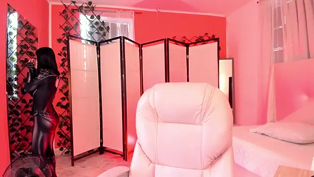 your khloe online show from September 11, 2025, 12:38 pm