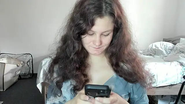 Snapshot of Charlotte_wow chatting on April 27, 2026, 12:14 pm Charlotte wow online show from April 27, 2026, 12:14 pm