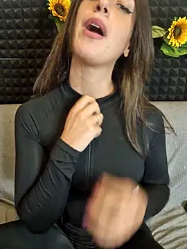 Snapshot of Stefania_PT chatting on October 15, 2025, 10:23 am Stefania PT online show from October 15, 2025, 10:23 am