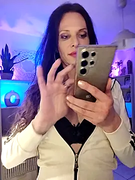 Luna Kitanna online show from March 21, 2025, 5:00 am