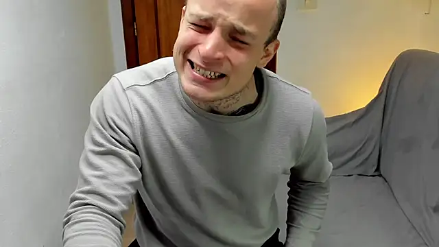 layneinchains online show from April 11, 2026, 1:04 pm