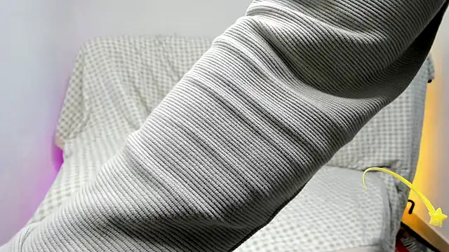 Snapshot of layneinchains chatting on February 5, 2026, 3:08 pm layneinchains online show from February 5, 2026, 3:08 pm