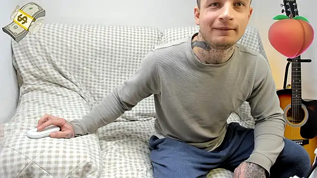 Snapshot of layneinchains chatting on February 3, 2026, 10:09 am layneinchains online show from February 3, 2026, 10:09 am