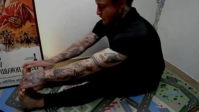 Snapshot of layneinchains chatting on October 6, 2025, 8:48 am layneinchains online show from October 6, 2025, 8:48 am