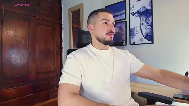 HenryBenso online show from November 15, 2025, 9:57 am