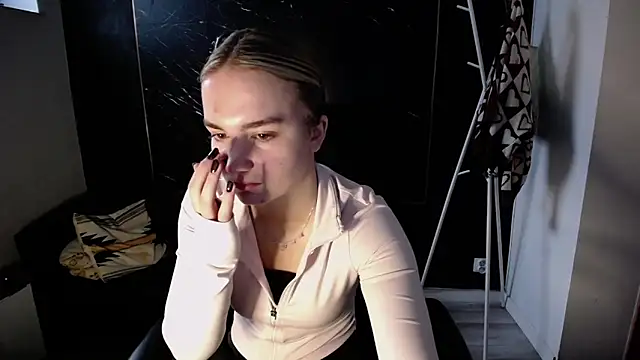 viktoria lovely online show from November 9, 2025, 12:31 pm