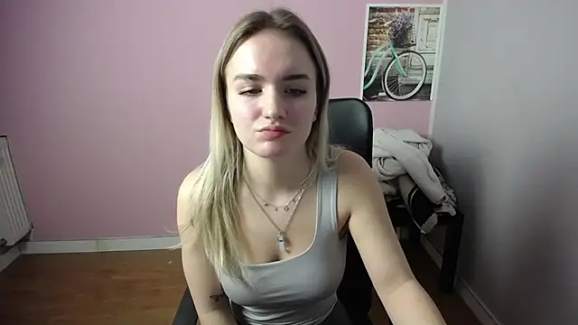 viktoria lovely online show from February 14, 2025, 7:17 am