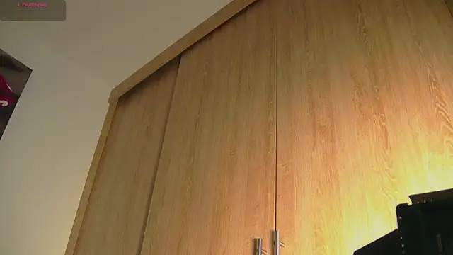 aidaadams online show from October 22, 2025, 11:31 am