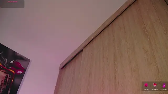 aidaadams online show from October 15, 2025, 11:18 am