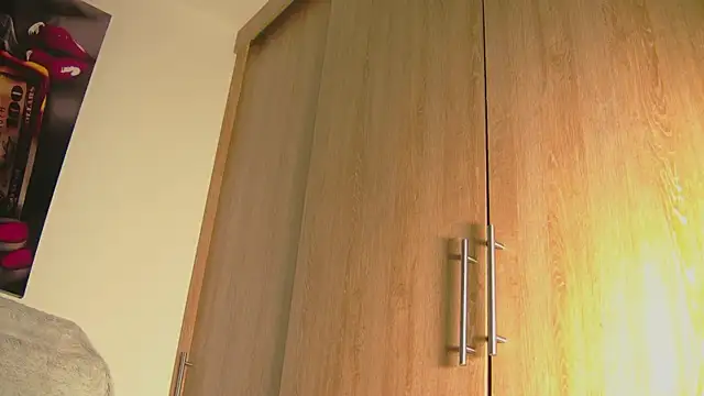 aidaadams online show from October 6, 2025, 11:11 am