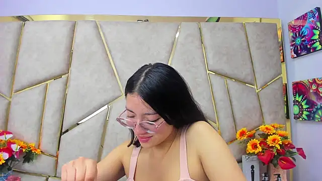 Kloe Candy1 online show from November 15, 2025, 4:38 am