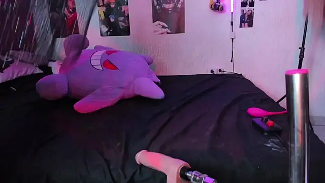 Violetx moon online show from March 14, 2025, 9:43 pm